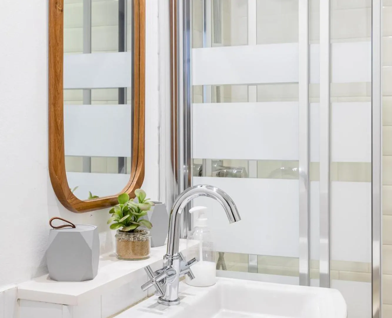 Livefull 2Bdr In Trendy Gracia Apartment Barcelona Spain