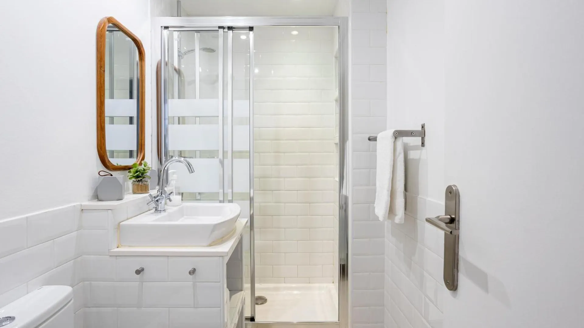 Livefull 2Bdr In Trendy Gracia Apartment Barcelona