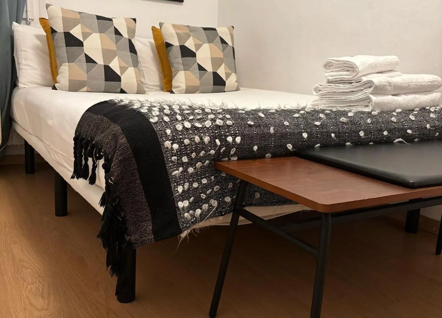 Livefull 2Bdr In Trendy Gracia Apartment Barcelona 0*,  Spain
